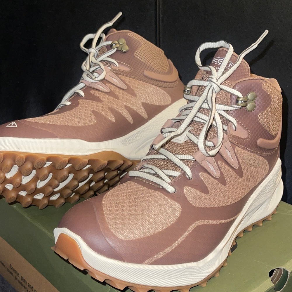 KEEN Zionic Mid Height Waterproof All Terrain Hiking Boots Size 9.5 Women NIB